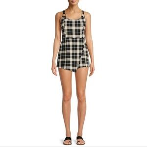 2/$20 0312 - NO BOUNDARIES Junior’s XXL(19) Plaid Romper